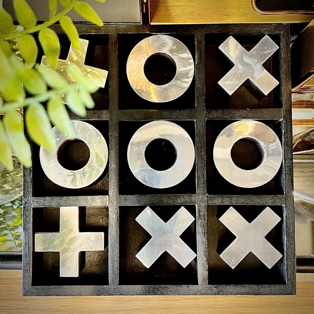 Black Noughts and Crosses